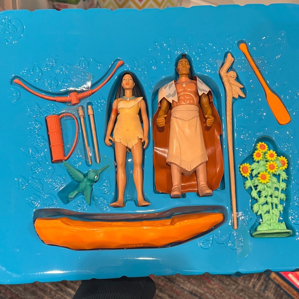 Mattel Pocahontas Playset with Orange and Blue Accents
